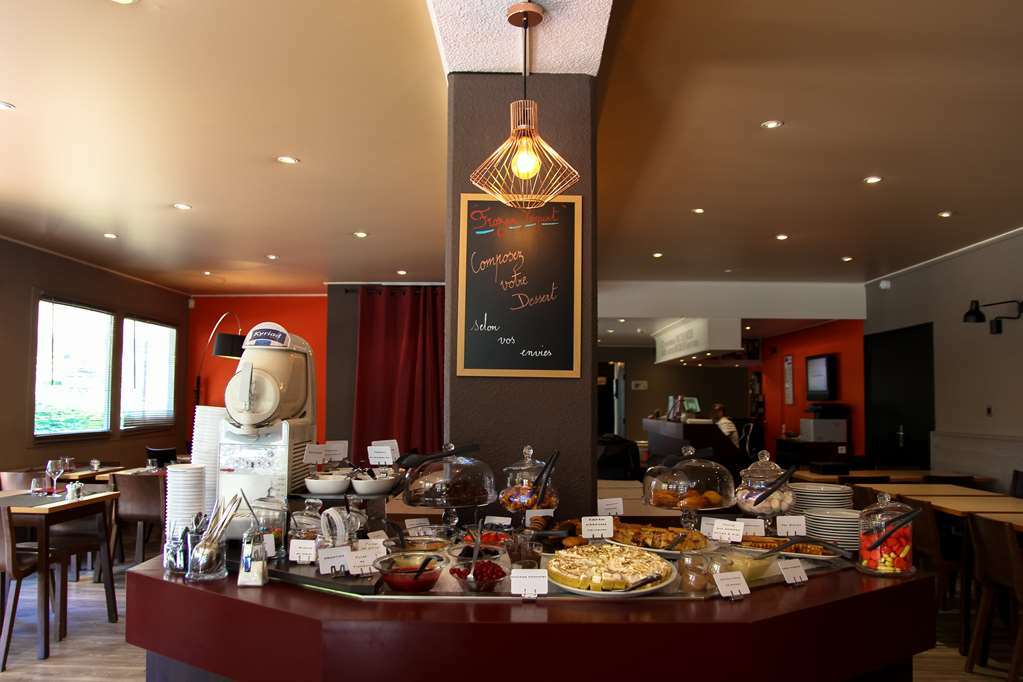 Kyriad Rouen Nord - Mont Saint Aignan Restaurant photo